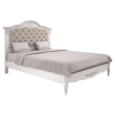 Кровать с мягким изголовьем